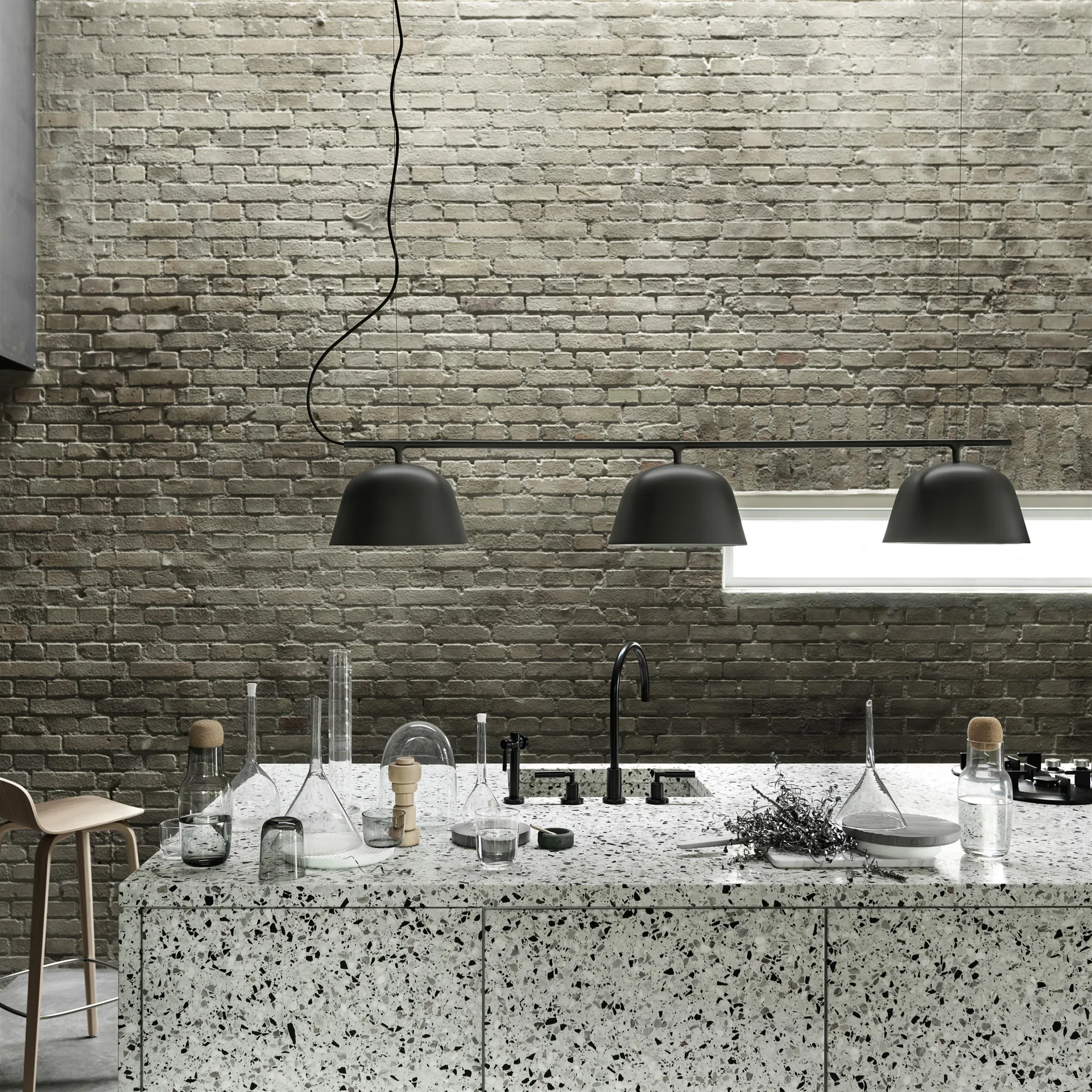 Ambit Rail ceiling lamp, black Muuto