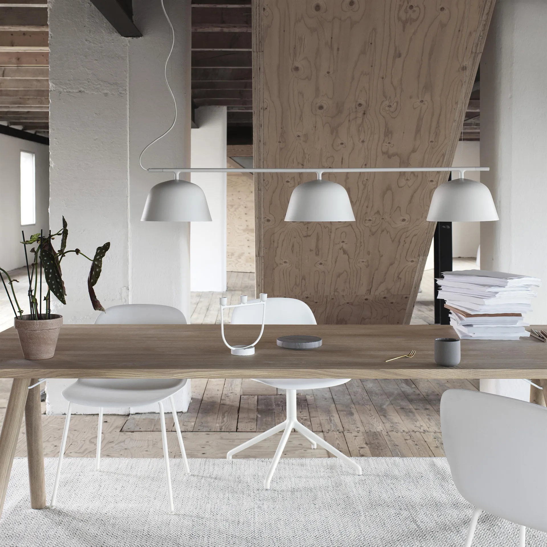 Ambit Rail ceiling lamp, white Muuto