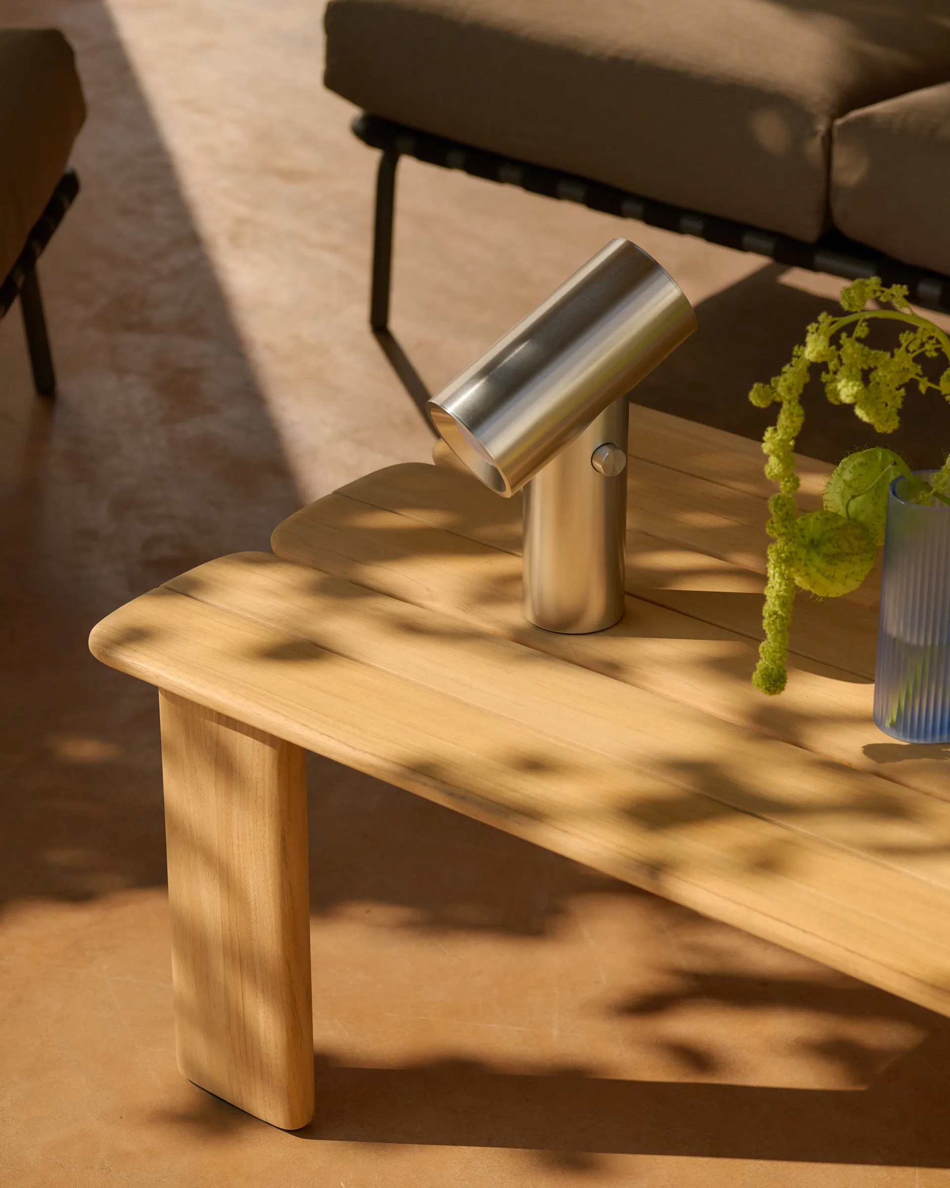 Assemble coffee table, Teak, 135x55 cm Muuto