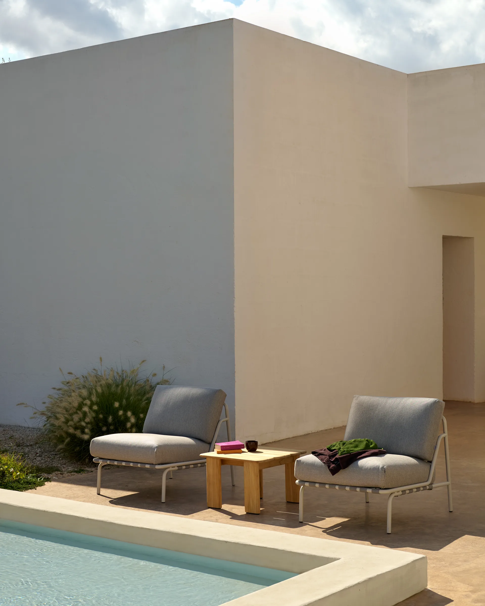 Assemble coffee table, Teak, 55x55 cm Muuto