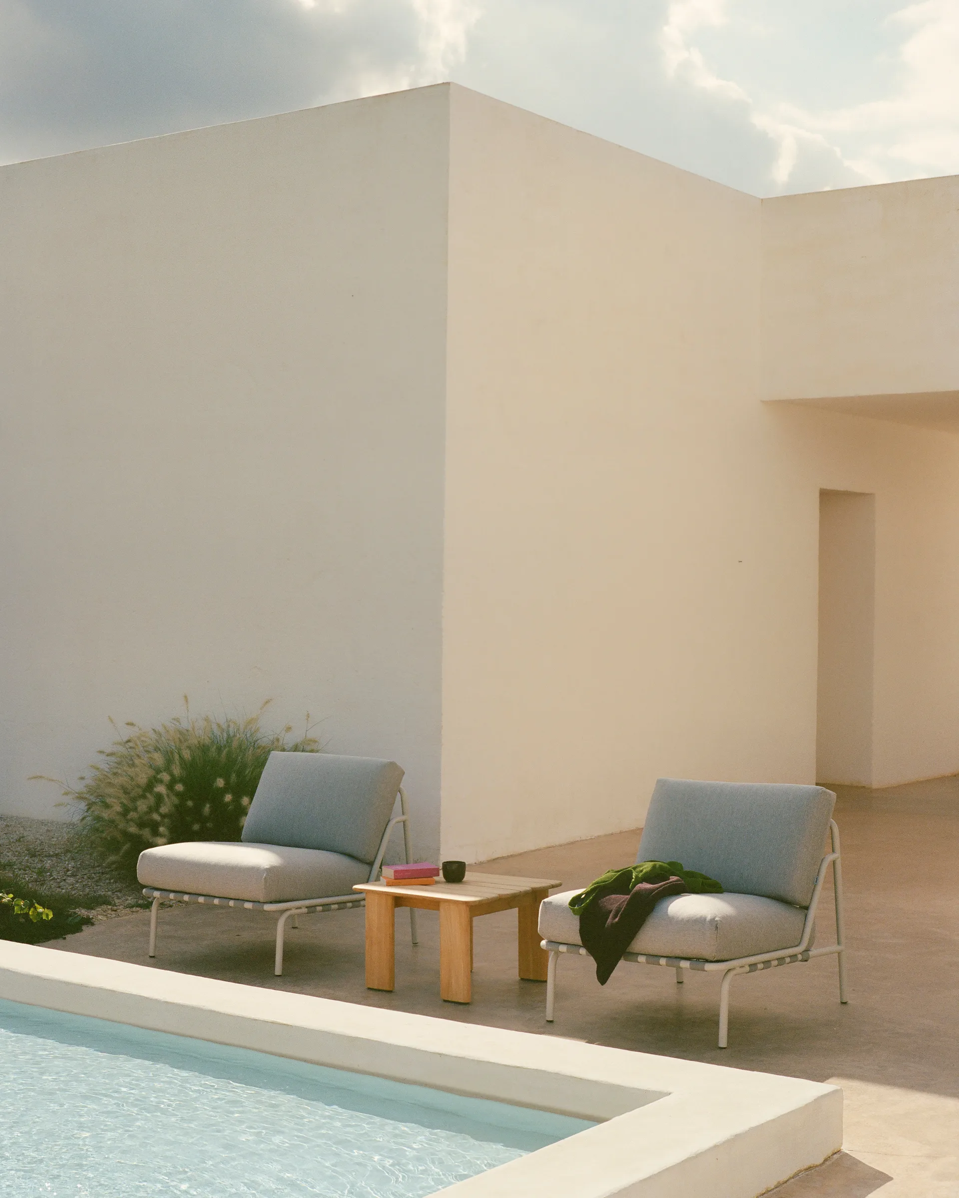 Assemble coffee table, Teak, 55x55 cm Muuto