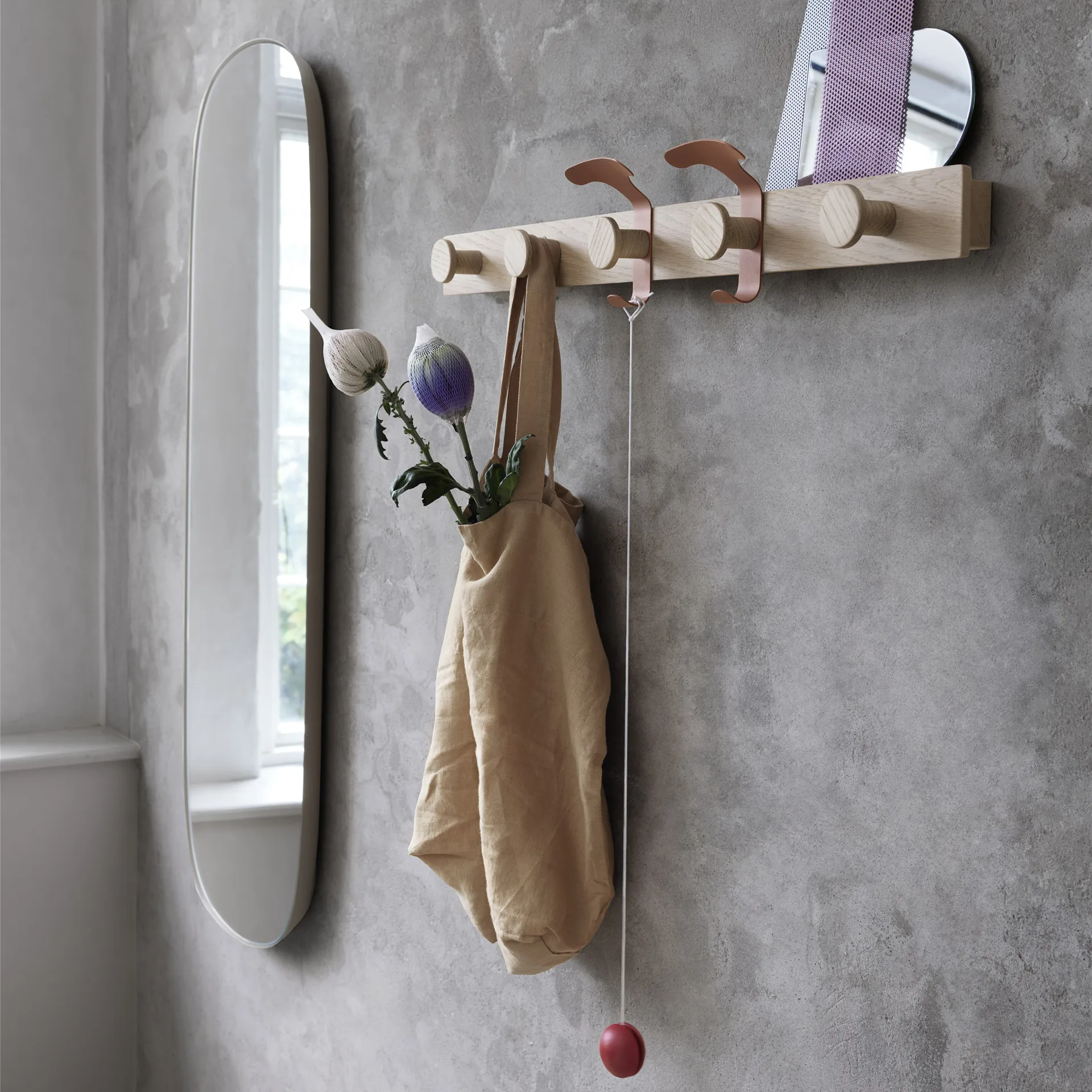 Avail clothes hanger, Oak-copper brown Muuto