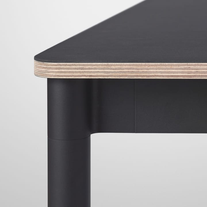 Base dining table - Oak. black stand. plywood edge. 190x85cm - Muuto