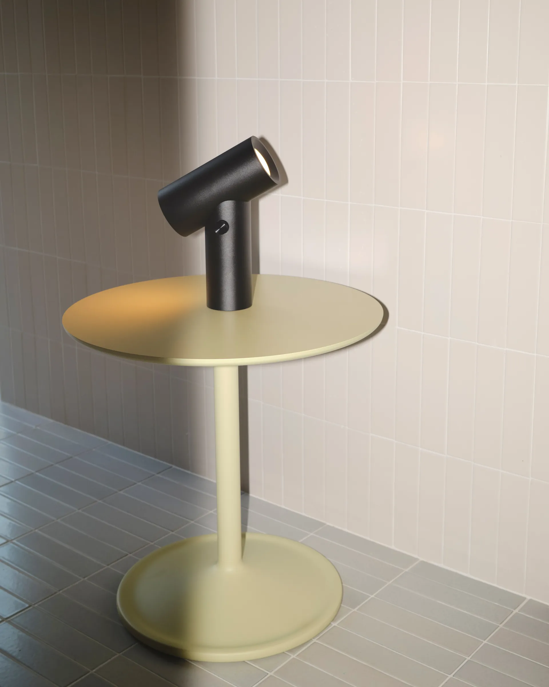 Beam portable table lamp, Black, 26.2 cm Muuto