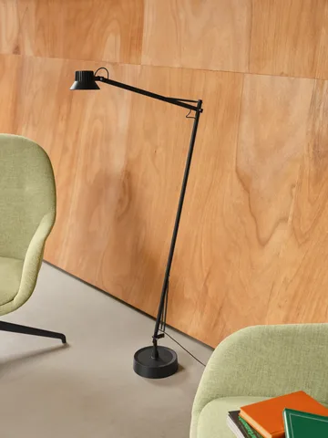 Dedicate floor lamp - Black, 112 cm - Muuto