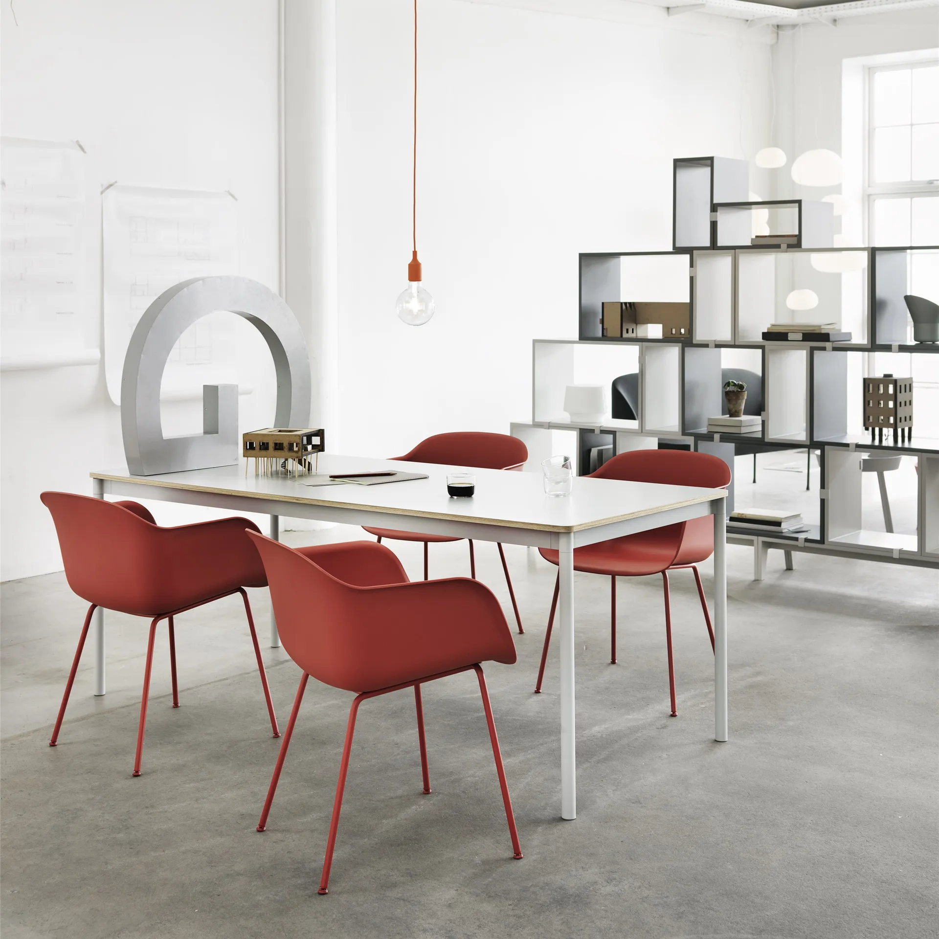 E 27 pendant lamp, red Muuto