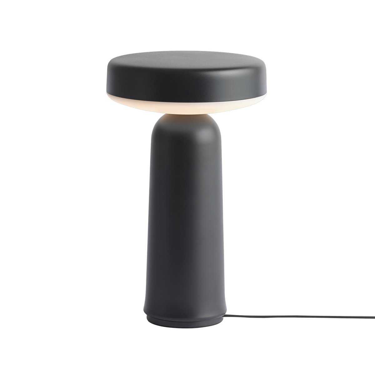 Muuto Ease portable table lamp 21.5 cm Black | Scandinavian Design | Desk & table lamps | Black
