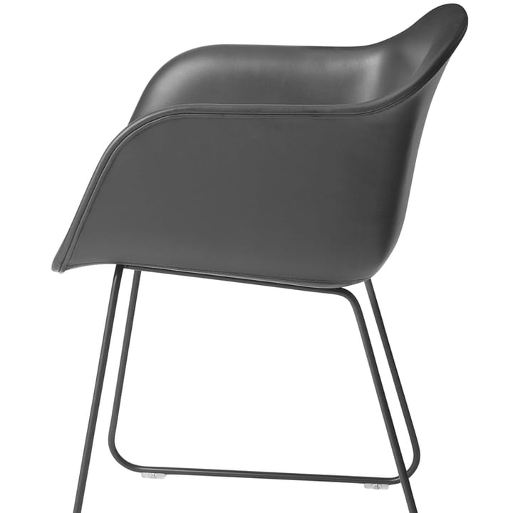 Fiber armchair sled base, Refine leather black-black Muuto