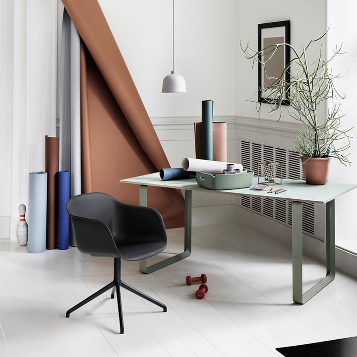 Fiber armchair swivel base office chair, Cognac, black stand Muuto