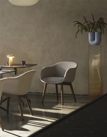 Fiber Conference Armchair with wooden legs - Refine leather cognac-oak - Muuto