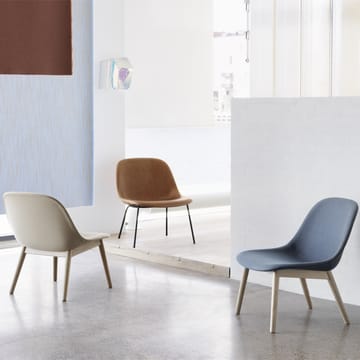 Fiber Lounge chair with oak legs - Steel cut trio 236 - Muuto
