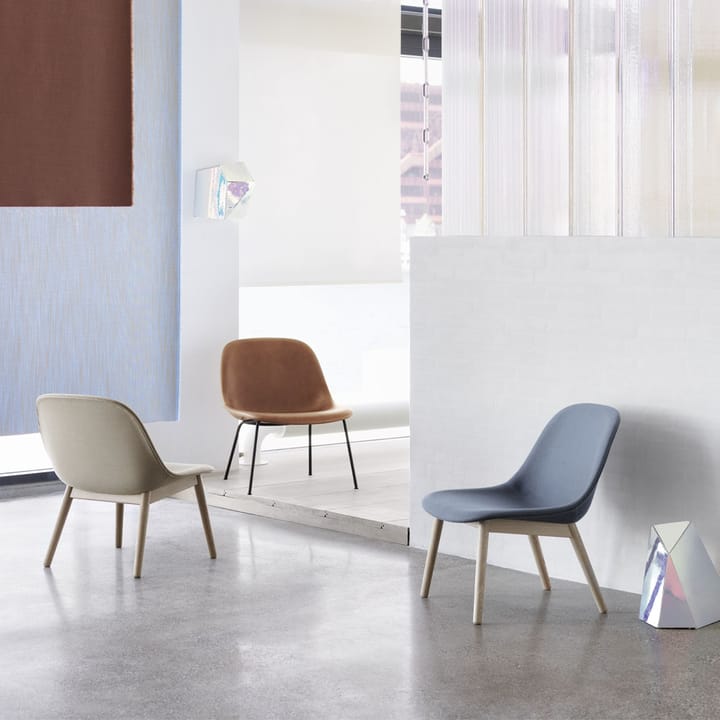Fiber lounge chair wood base, Ochre, oak legs Muuto