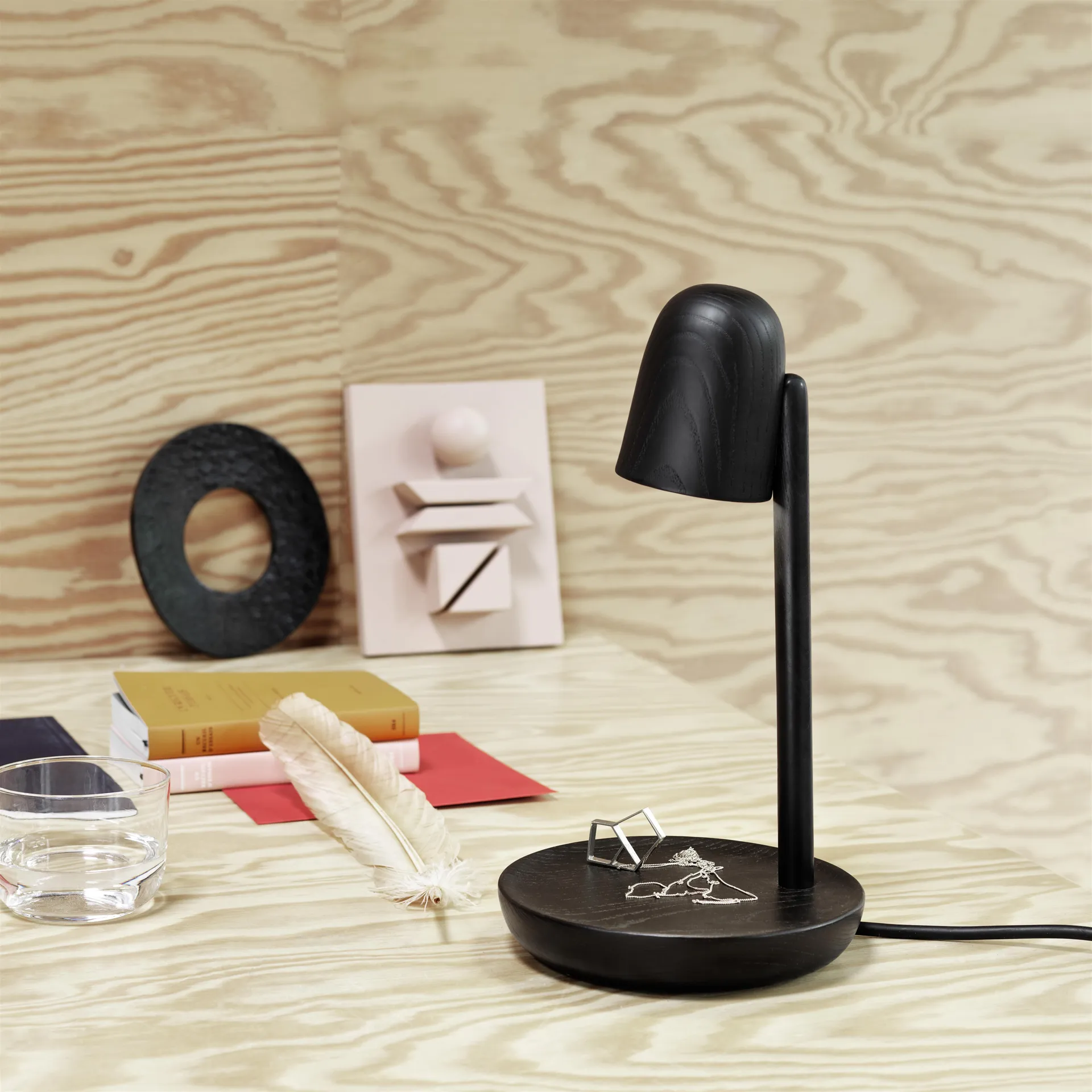 Focus table lamp, black Muuto