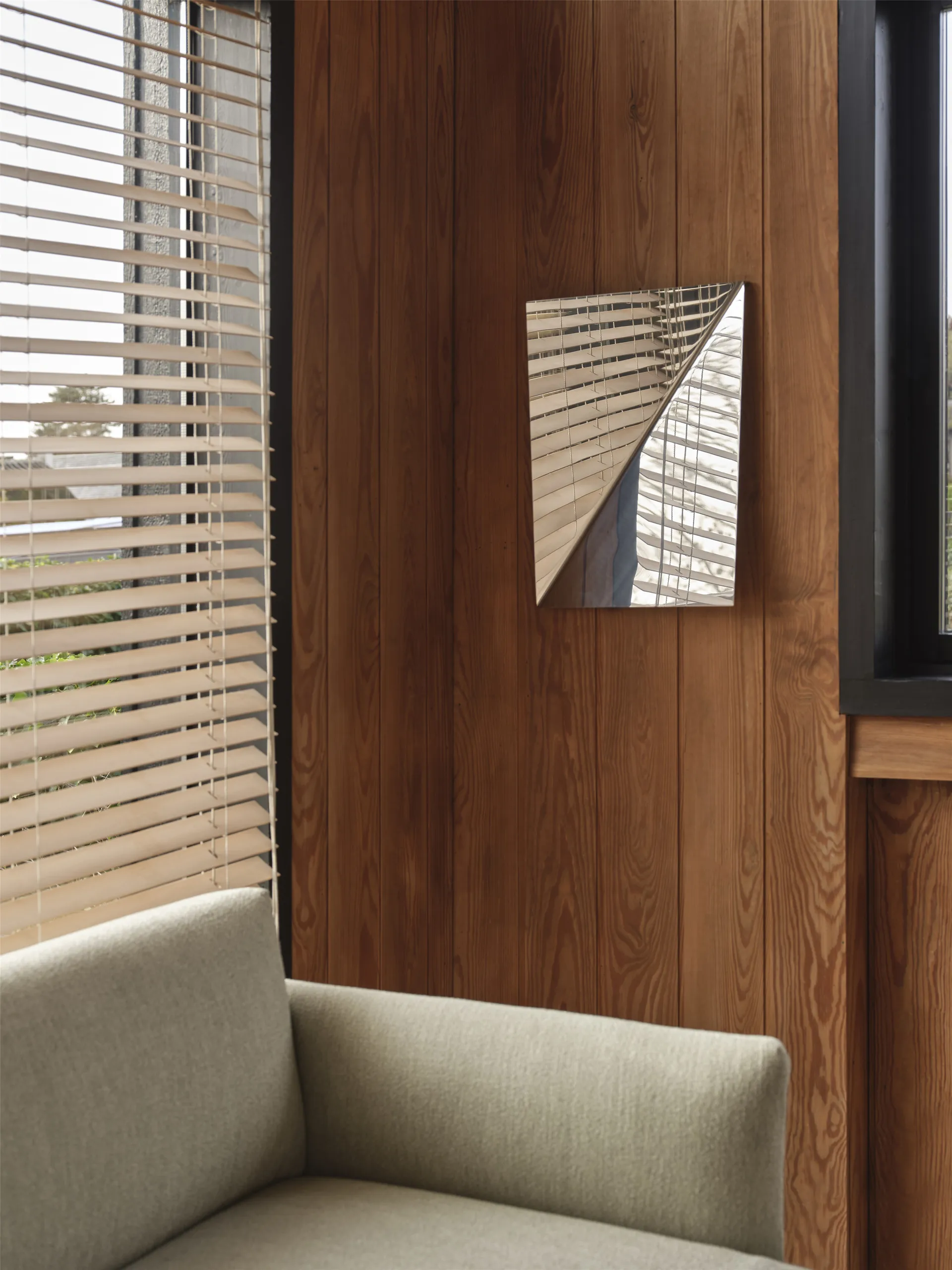Gaze wall mirror, 25x30 cm Muuto