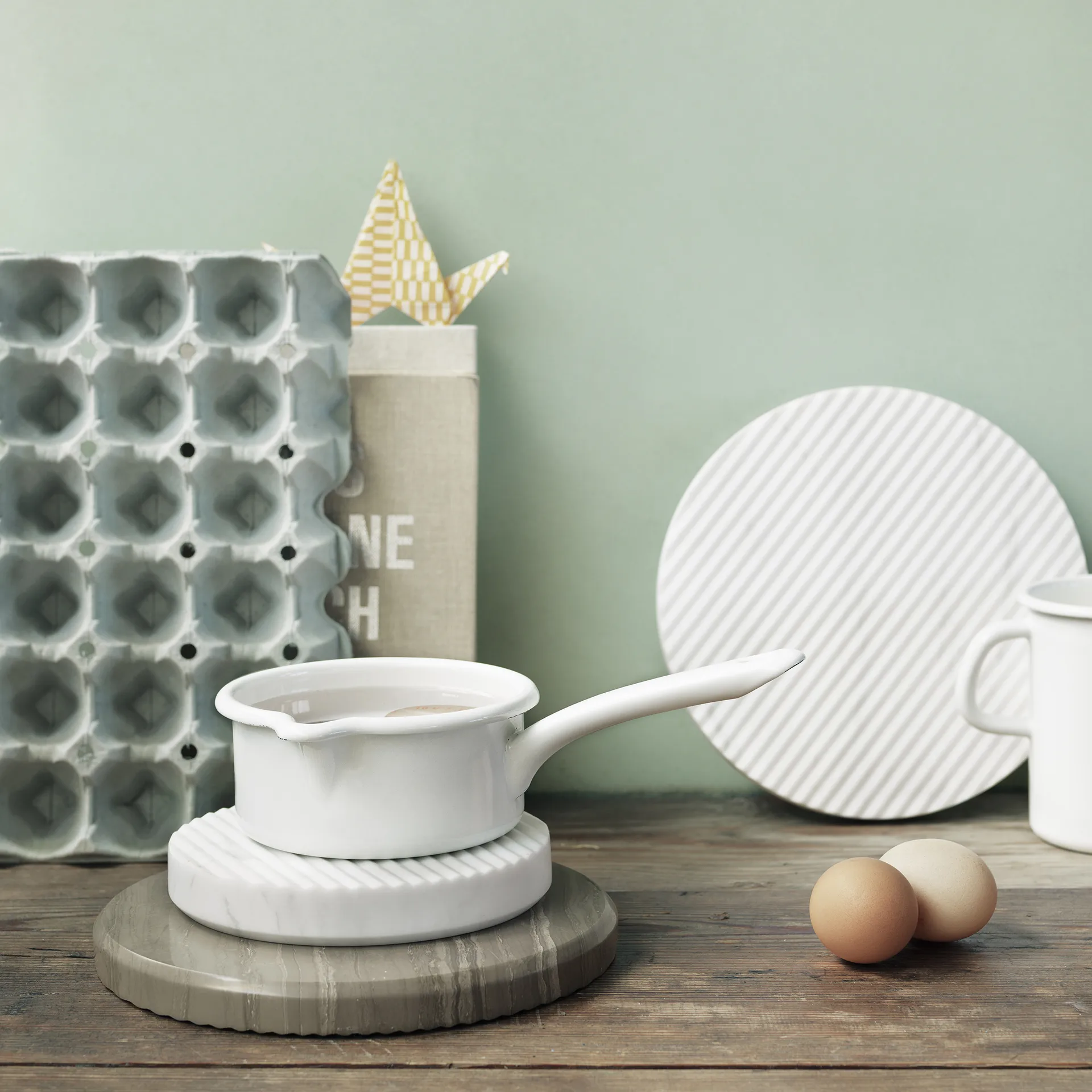 Groove coaster marble, white small Muuto