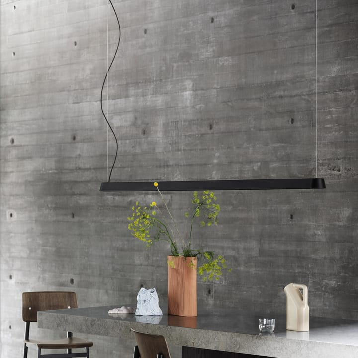 Linear pendant lamp - Black, 169,2 cm - Muuto