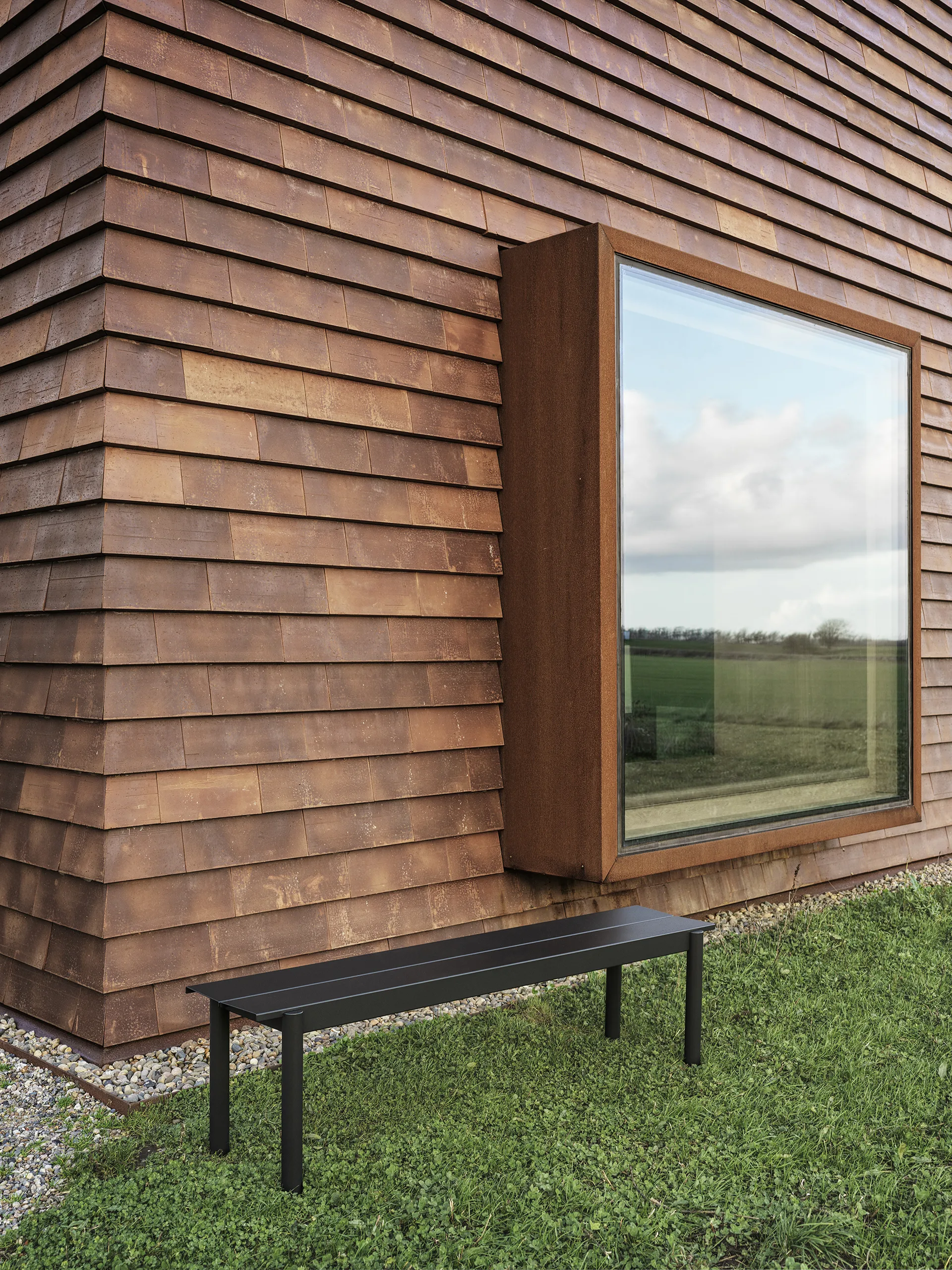 Linear steel bench 170 cm, Black Muuto