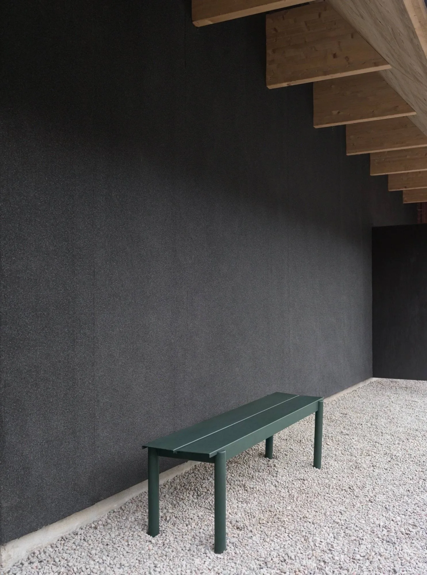 Linear steel bench 170 cm, Dark green Muuto