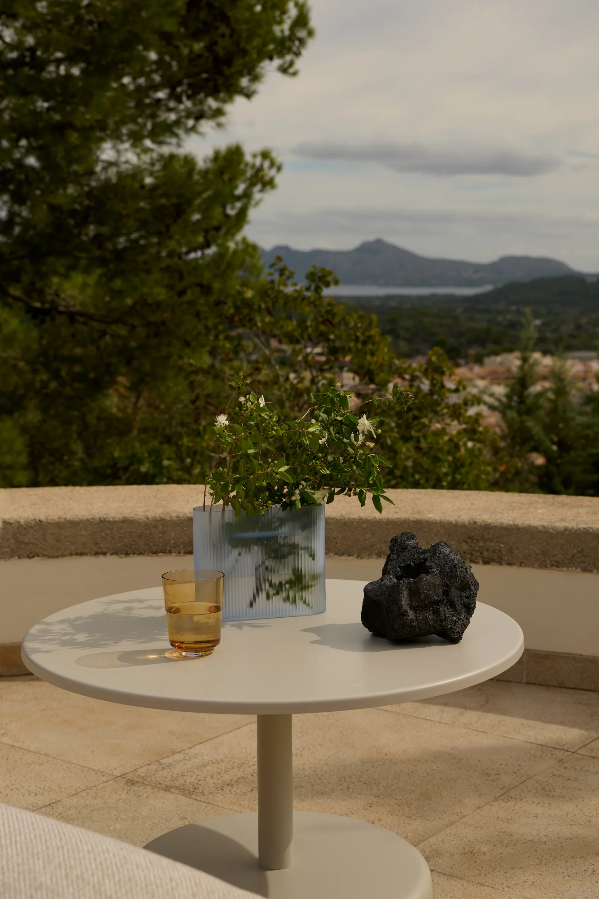 Linear Steel coffee table, Grey, Ø70x40 cm Muuto