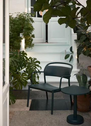 Linear Steel lounge armchair - Dark green - Muuto