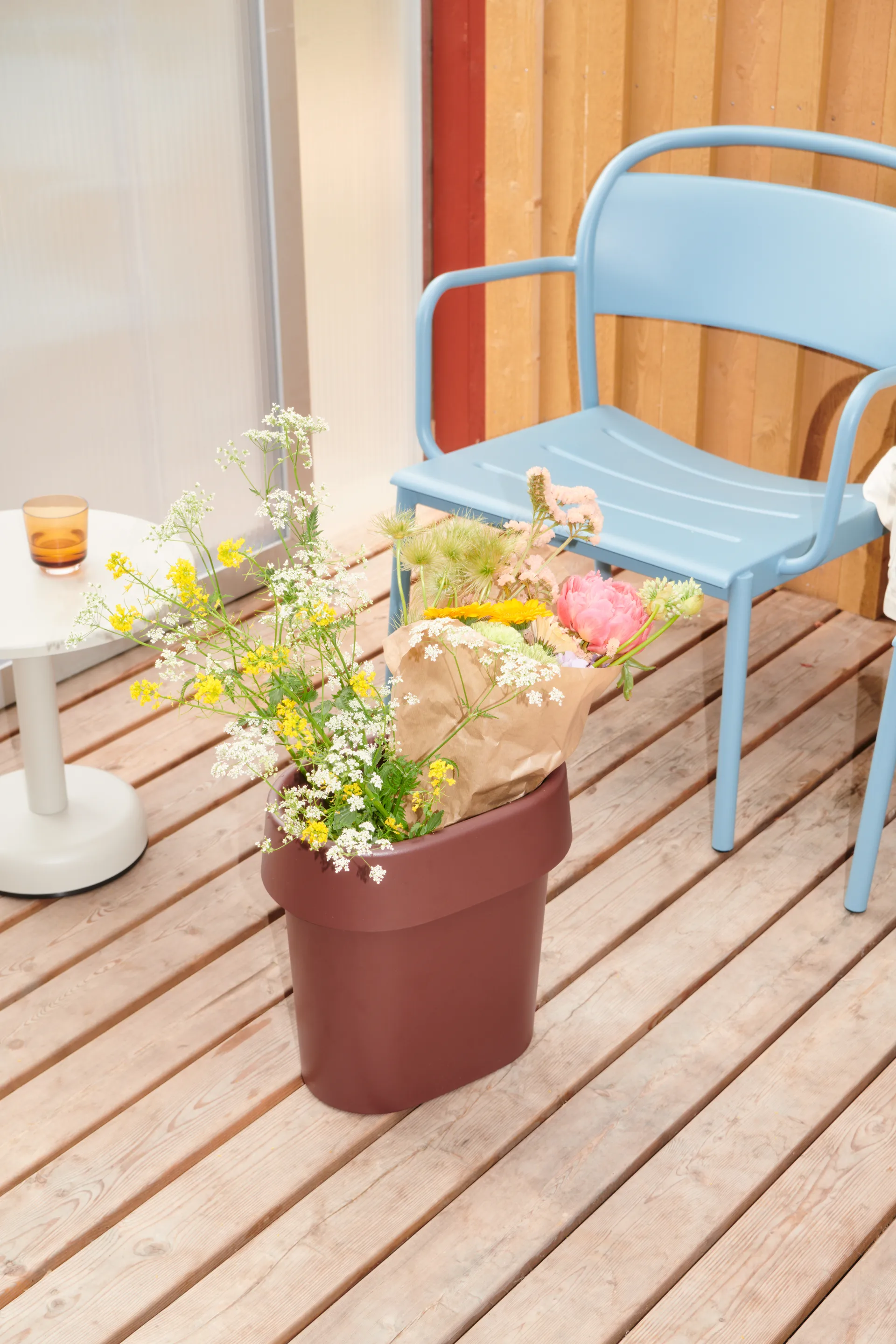 Linear Steel lounge armchair, Pale blue Muuto