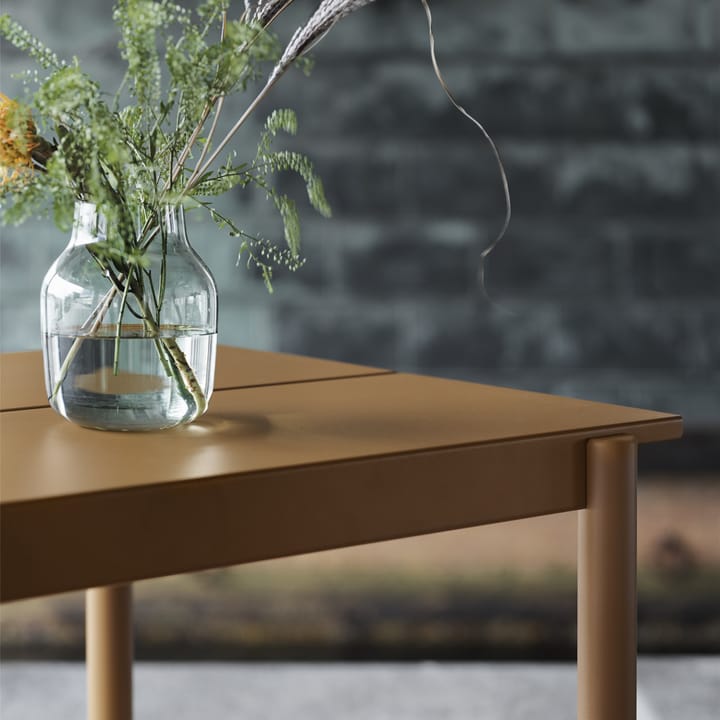 Linear steel table 140 cm - Burnt orange - Muuto