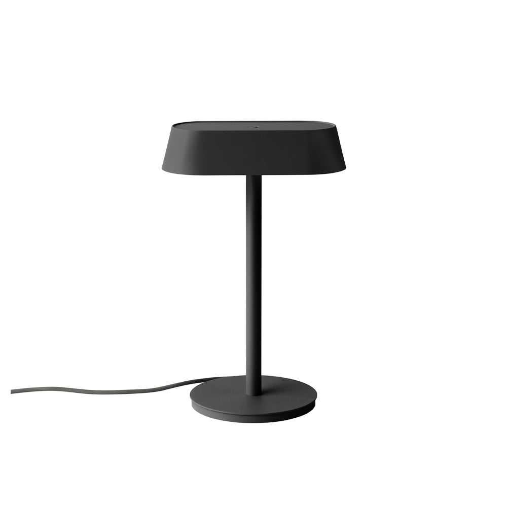 Muuto Linear table lamp Black | Scandinavian Design | Desk & table lamps | Black