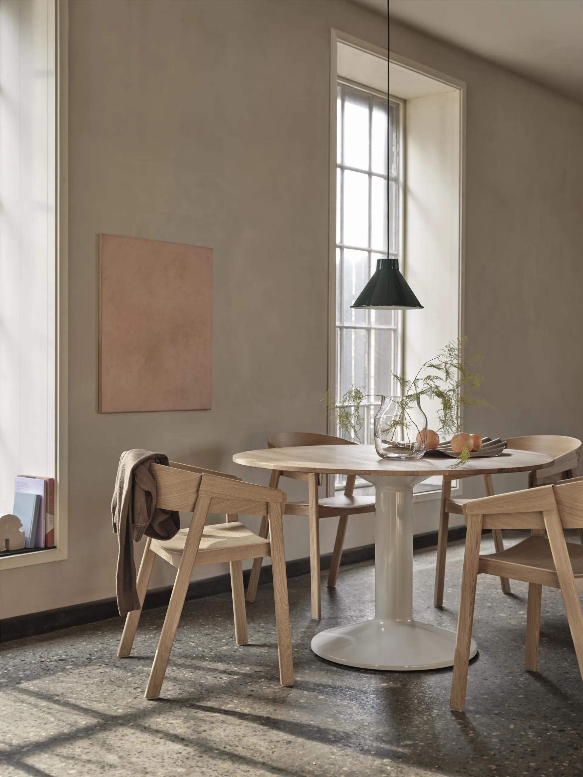 Midst pedestal table, Oiled oak-grey, Ø120 cm Muuto