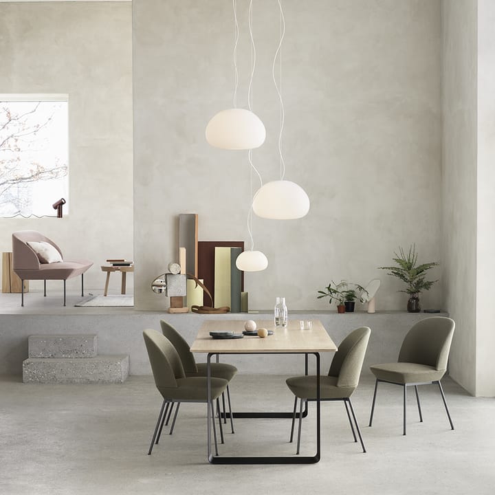 Oslo side chair fabric upholstered, Twill weave 530-Chrome Muuto