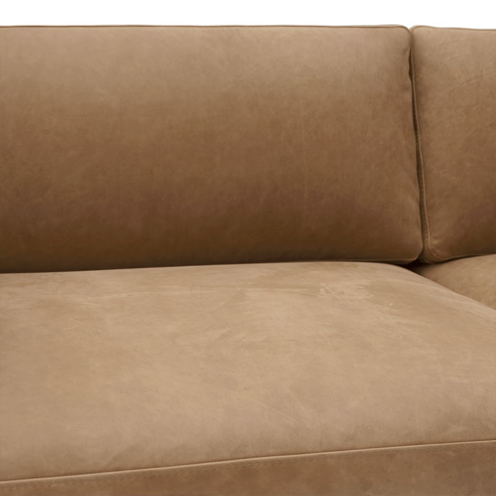 Outline 3.5-seater sofa polished aluminum, Grace leather Camel Muuto