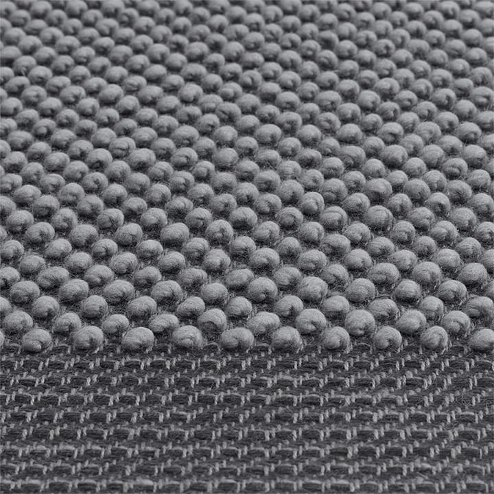 Pebble rug  200 x 300 cm - dark grey - Muuto