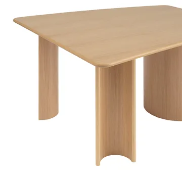 Re-norm dining table - Lacquered oak veneer, 130x120 cm - Muuto