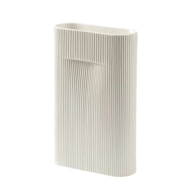 Muuto Ridge vase 35 cm Off white | Scandinavian Design | Vases | White
