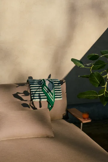 Settle chaise lounge - Ribbed Weave 5-taupe, with armrests - Muuto