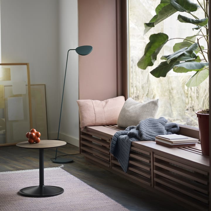 Soft side table Ø41cm, Orange laminate H: 40 cm Muuto