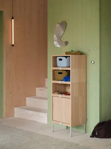 Stacked 2.0 shelving with back plate, small - oak - Muuto