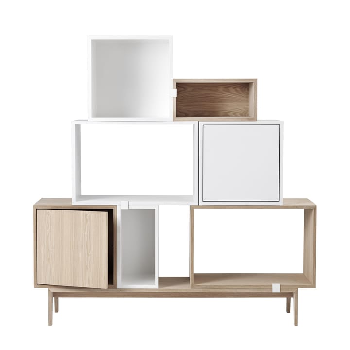 Stacked 2.0 shelving with door, medium, oak Muuto