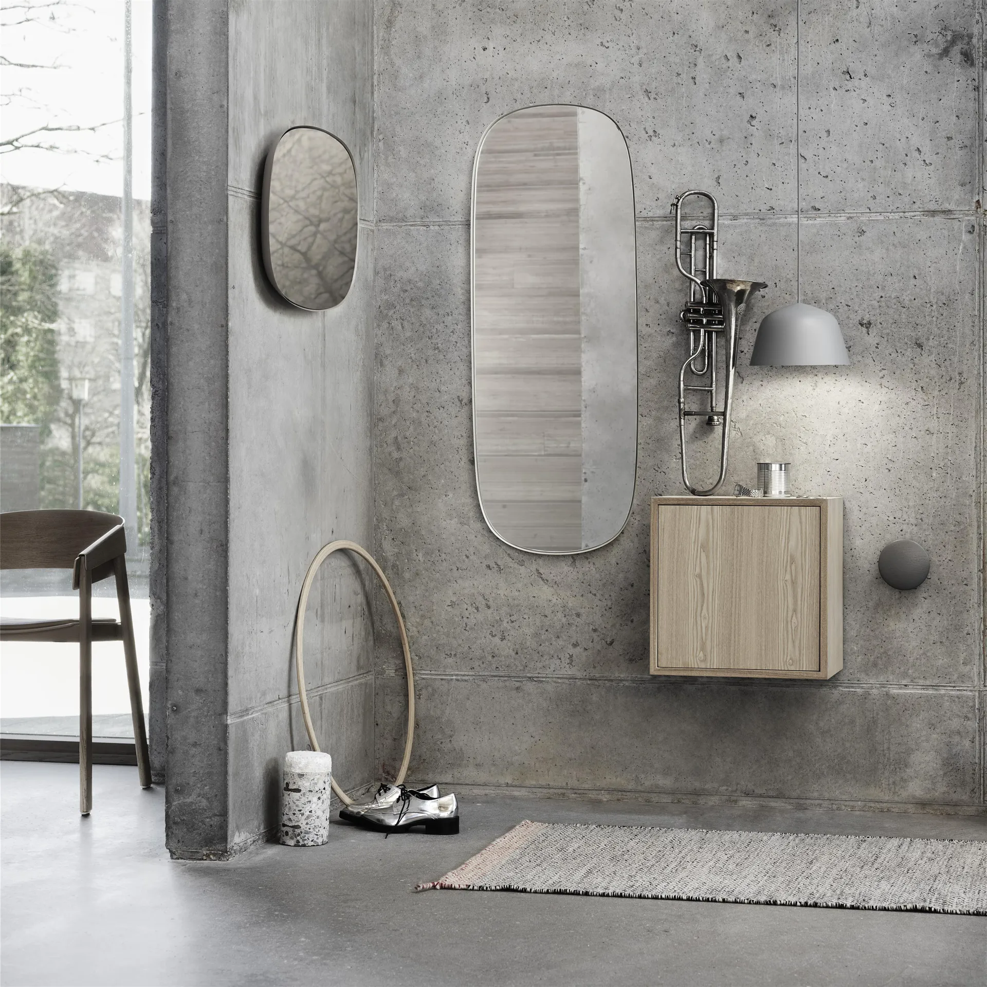 Stacked 2.0 shelving with door, medium, oak Muuto