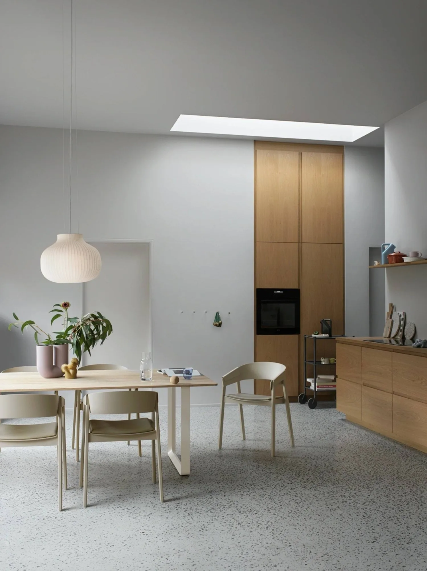 Strand ceiling lamp close, 45 cm Muuto