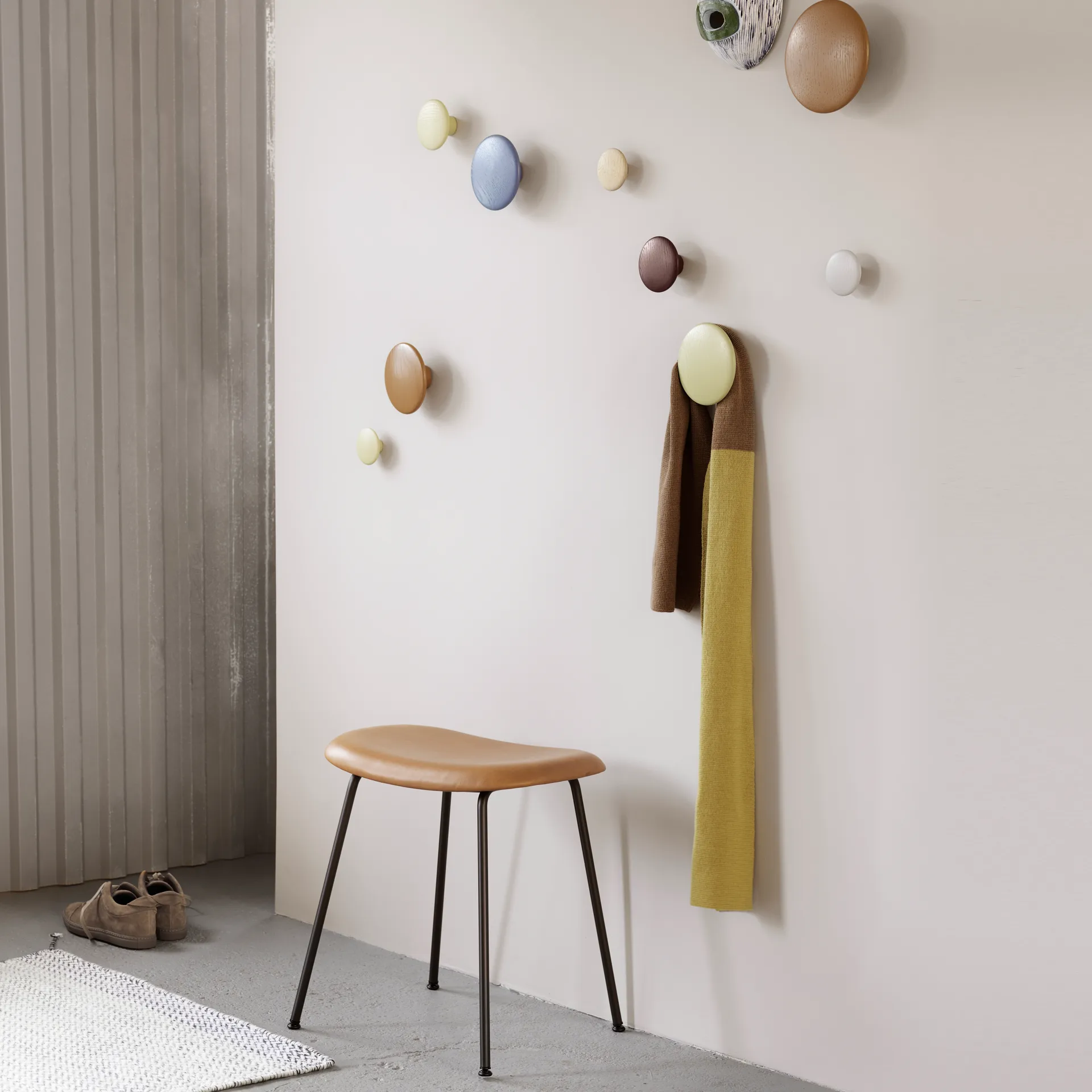 The Dots coat hook beige-green, large Muuto