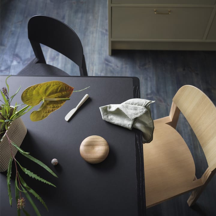 Workshop dining table - Black linoleum-Black 140x92 cm - Muuto