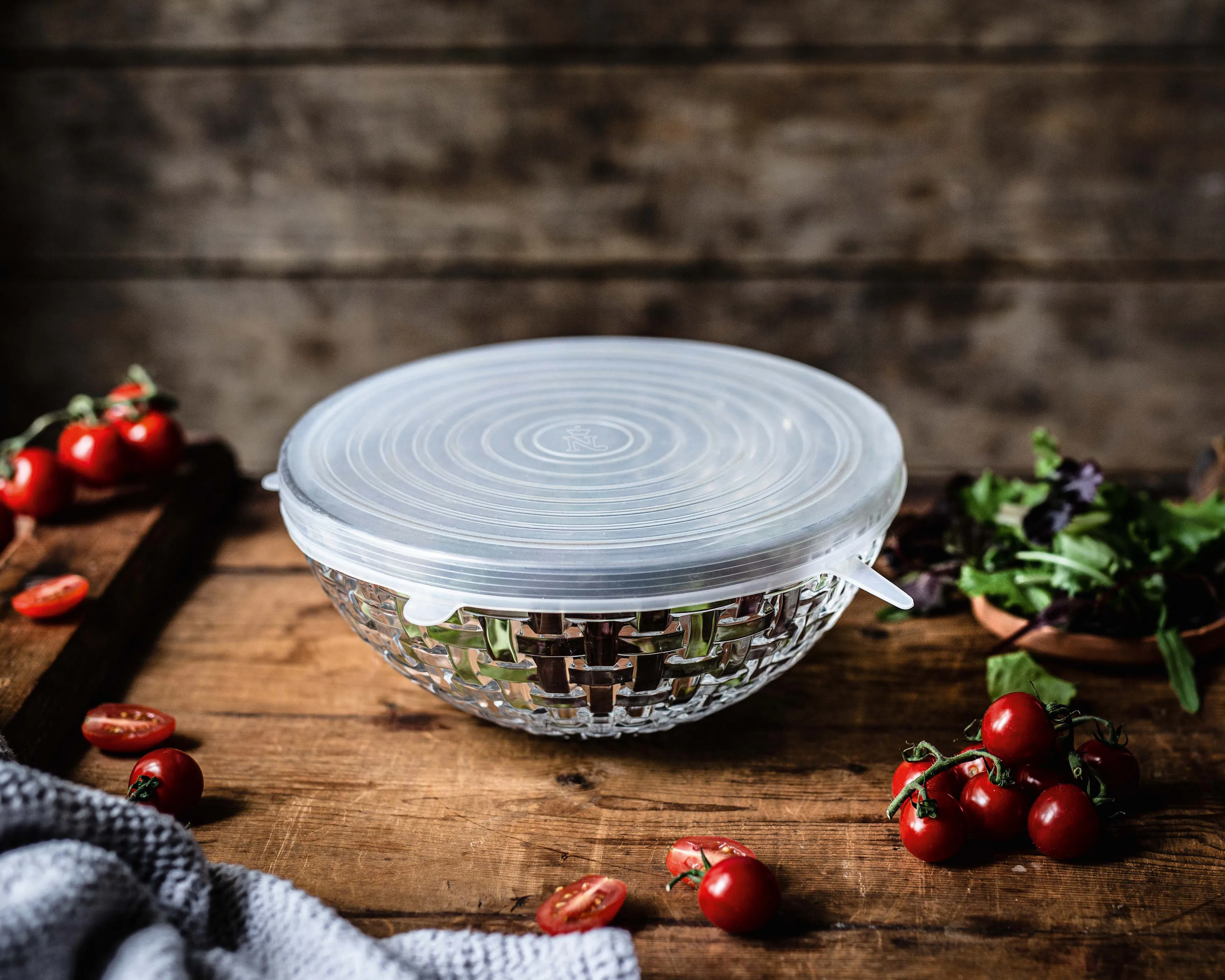 Bossa Nova bowl with silicon lid Ø23 cm from Nachtmann