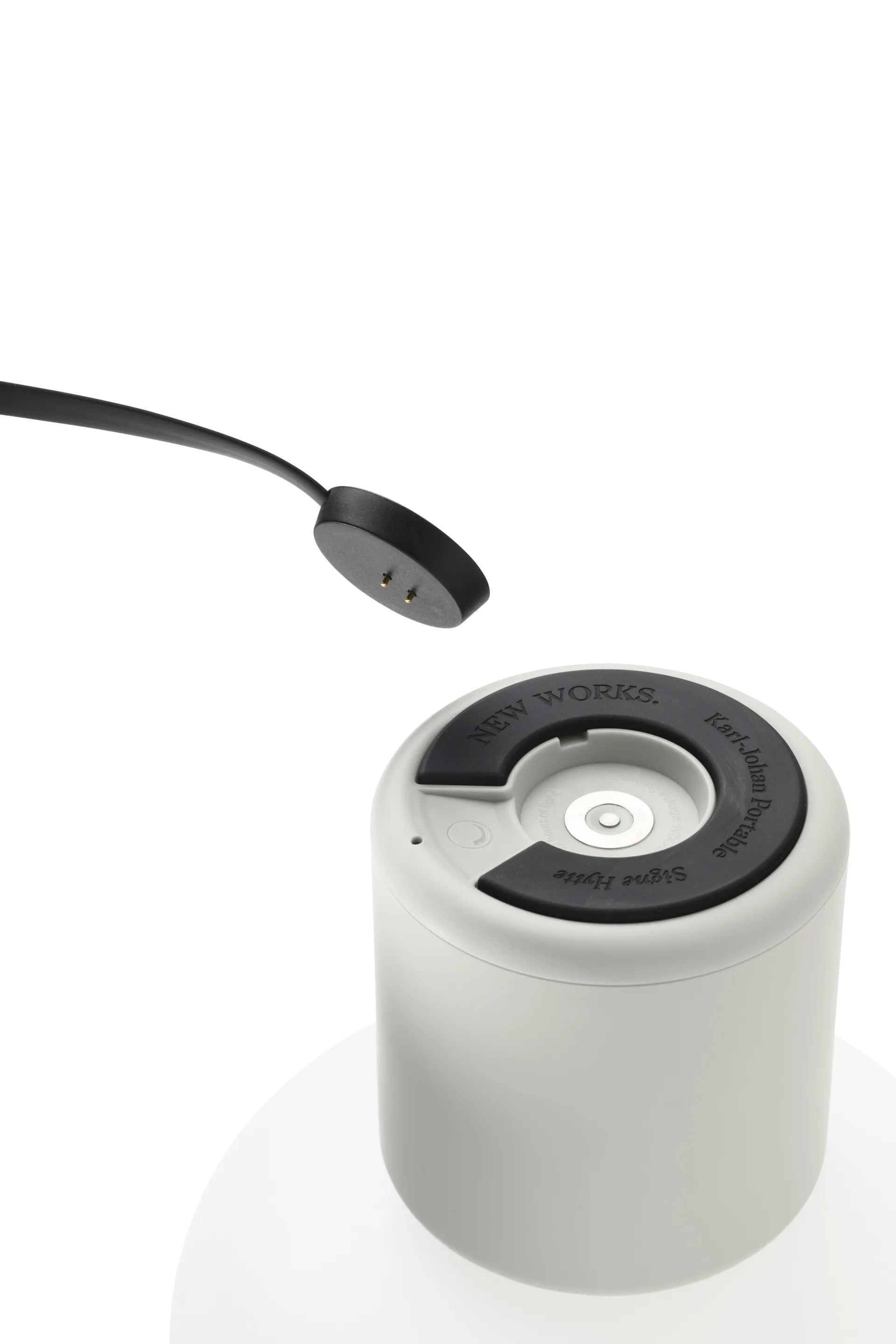 Karl-Johan table lamp portable, Light grey New Works