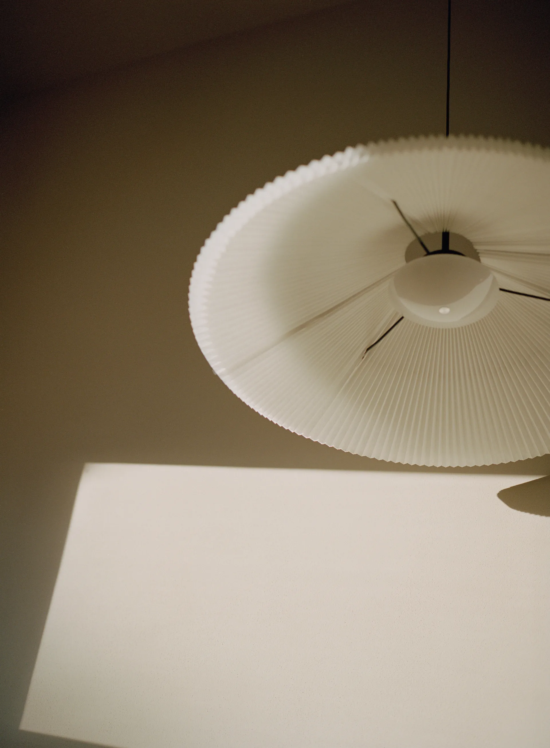 Nebra Small pendant Ø40-70 cm, White New Works