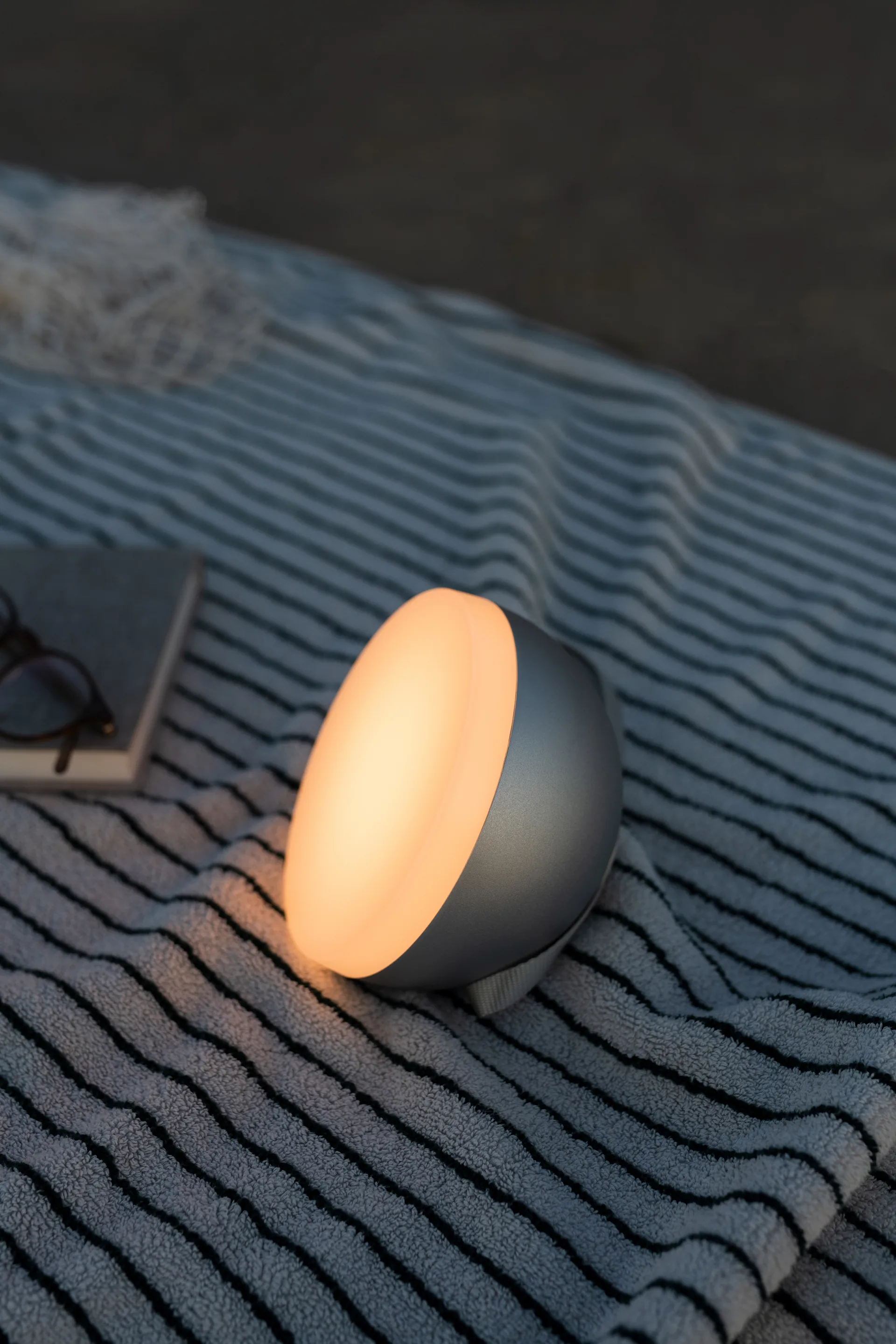 Sphere portable lamp, Warm grey New Works