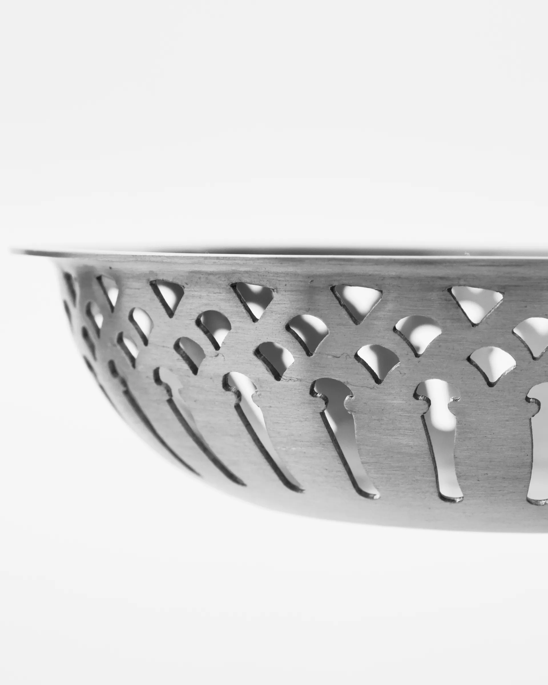 Nicolas Vahé bread basket 2 pieces, Antique silver finish Nicolas Vahé