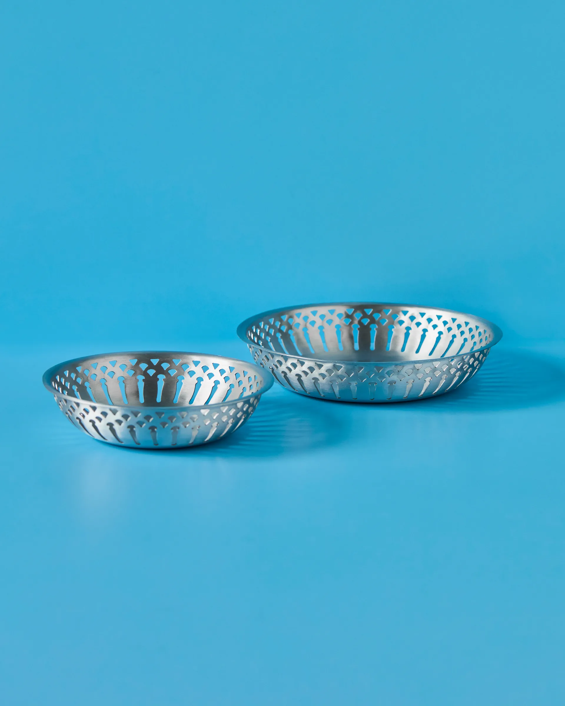 Nicolas Vahé bread basket 2 pieces, Antique silver finish Nicolas Vahé