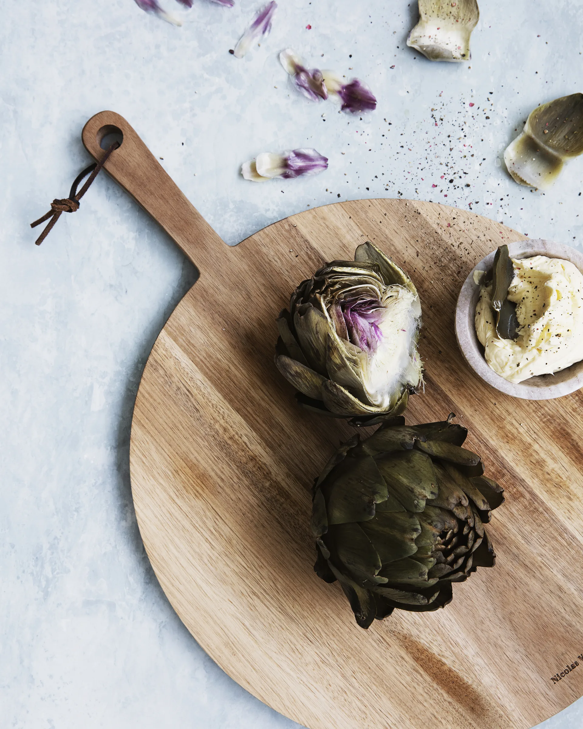 Nicolas Vahé Pizza cutting board acacia, Ø35 cm Nicolas Vahé