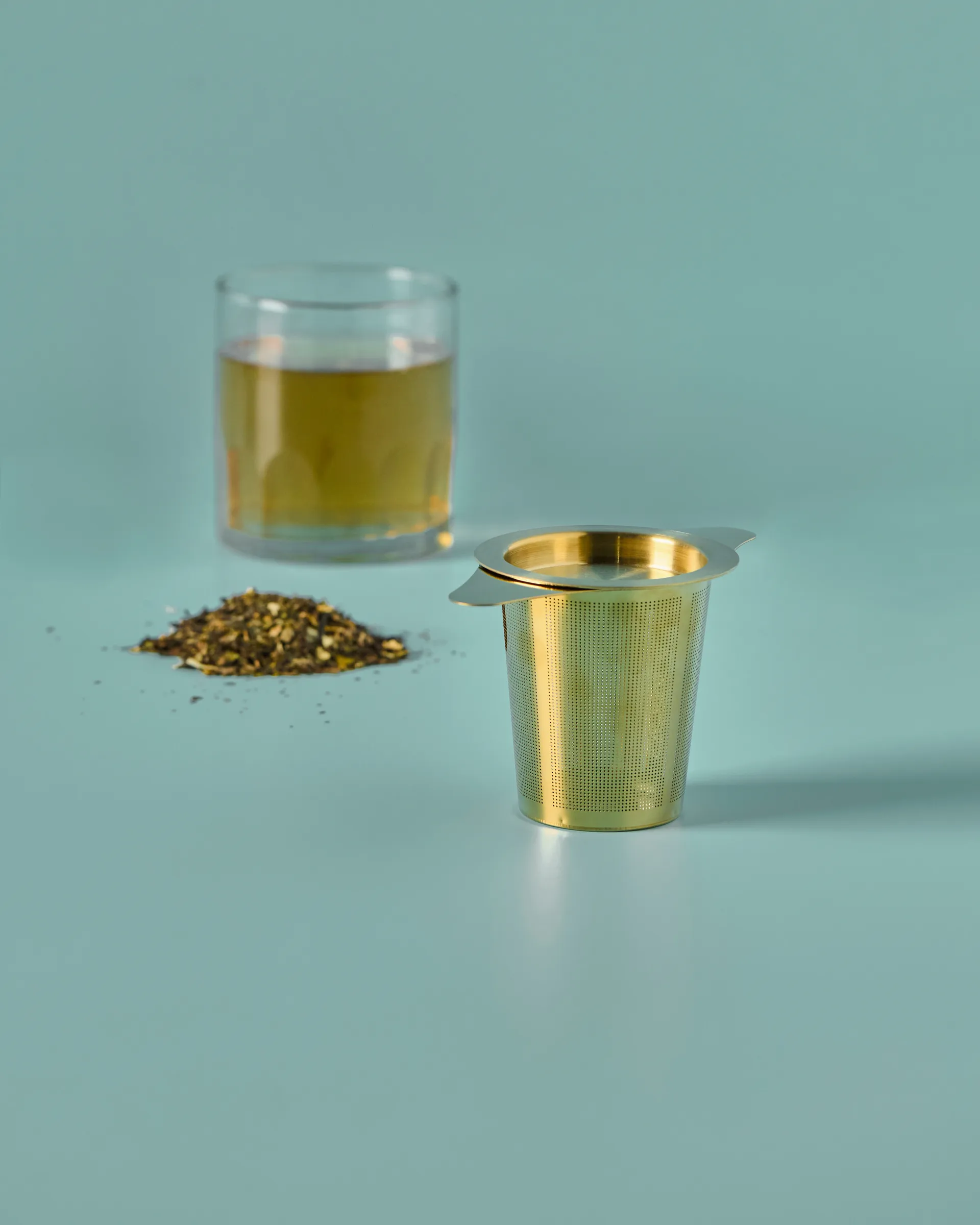 Nicolas Vahé tea strainer, Golden finish Nicolas Vahé