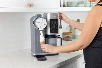 Ninja Creami Swirl ice cream and dessert maker - Black - Ninja